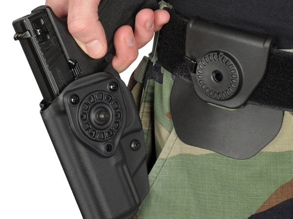 BLUETAC Quick Attachment Kydex Holster for G17 (Black) 