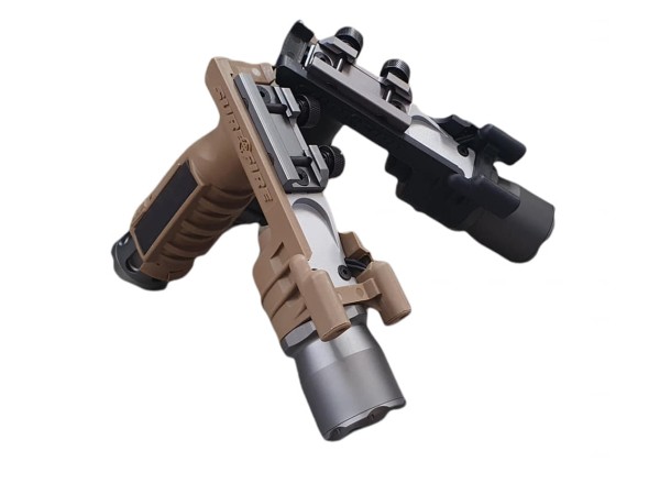Element Surefire Style M910A Vertical Grip Scout Light (Black / Dark Earth) 
