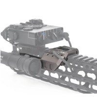 WADSN Fusion Style ModButton With Left or Right Wing Mount for Surefire Torches (Black / Dark Earth)