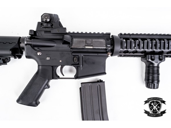 Tokyo Marui M4 CQB-R Recoil Shock AEG (Black)