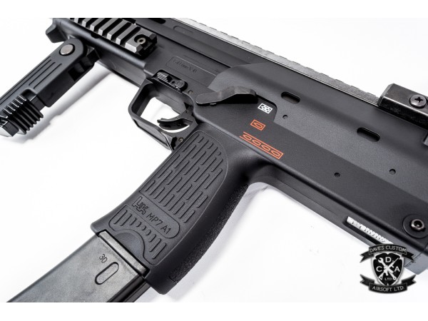 Tokyo Marui TM-P7A1 GBB SMG (Black)
